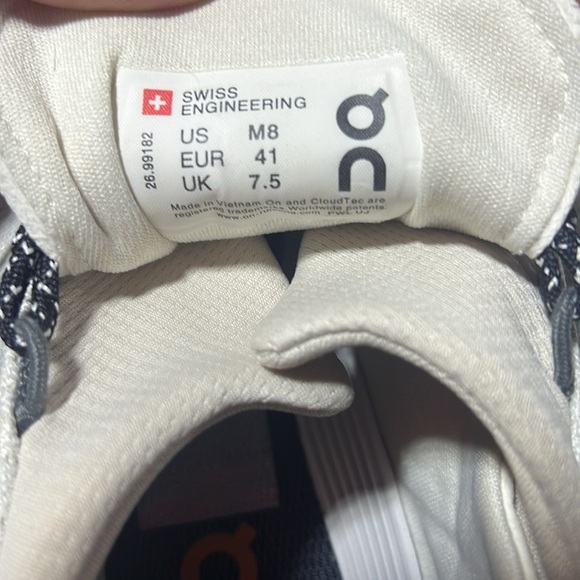 On running cloudnova white pecan M8 - Picture 9 of 12